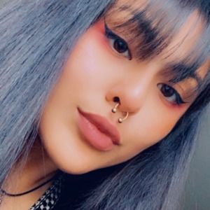 Meet your Posher, Sienna